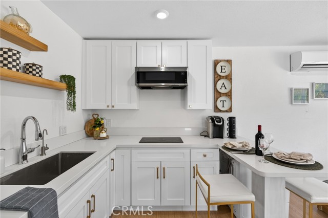 Detail Gallery Image 11 of 19 For 18221 Kinzie St, Northridge,  CA 91325 - 0 Beds | 1 Baths