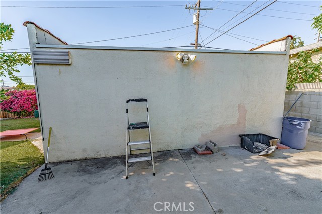 6200 Cimarron Street, Los Angeles, California 90047, 3 Bedrooms Bedrooms, ,2 BathroomsBathrooms,Single Family Residence,For Sale,Cimarron,DW24118390