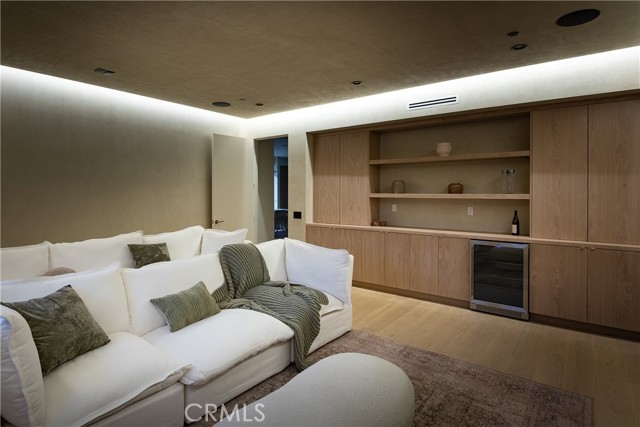 12335 Otsego Street, Valley Village CA: https://media.crmls.org/medias/6211ad29-257e-4dee-9a56-4c21c9d74008.jpg