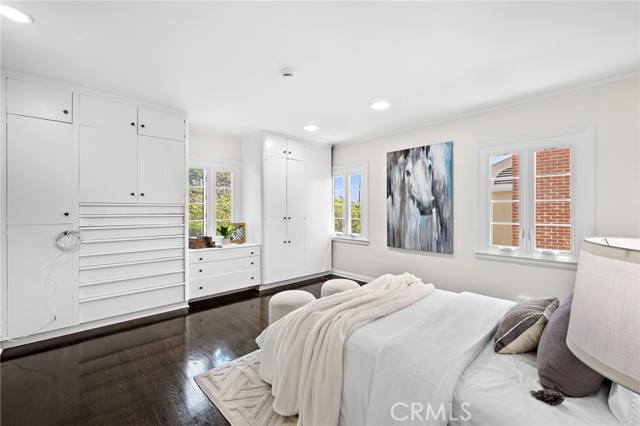 609 N Oakhurst Drive, Beverly Hills CA: https://media.crmls.org/medias/6211c19d-c653-40d9-9b83-a7f55c833762.jpg
