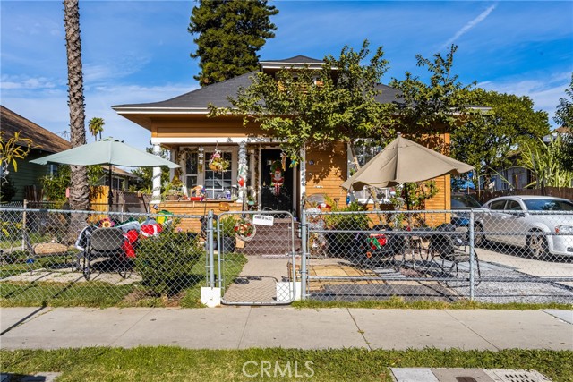 Detail Gallery Image 1 of 1 For 211 E Alberta St, Anaheim,  CA 92805 - 4 Beds | 2 Baths
