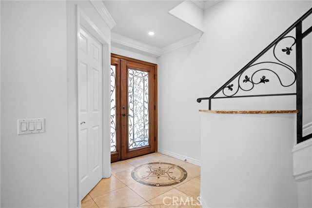 345 W Loraine Street, Glendale CA: https://media.crmls.org/medias/621287da-36b3-40e3-9285-ebc0c17338cd.jpg