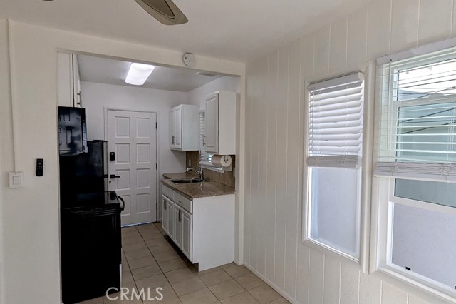 Detail Gallery Image 5 of 19 For 49 21st Ct, Hermosa Beach,  CA 90254 - 0 Beds | 1 Baths