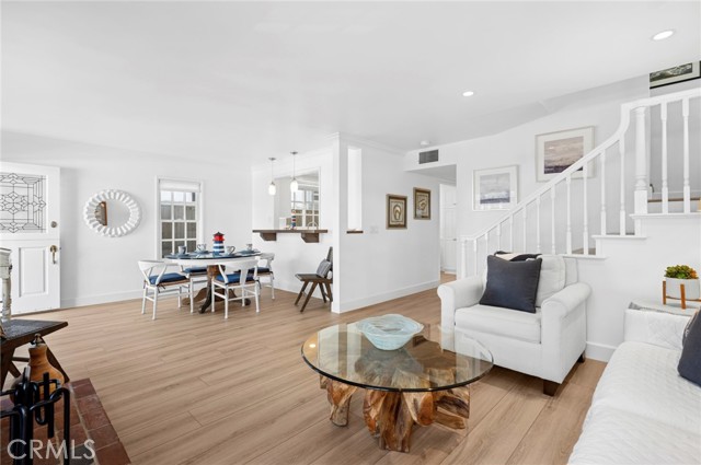 Detail Gallery Image 9 of 40 For 117 Amethyst Ave, Newport Beach,  CA 92662 - 3 Beds | 2 Baths