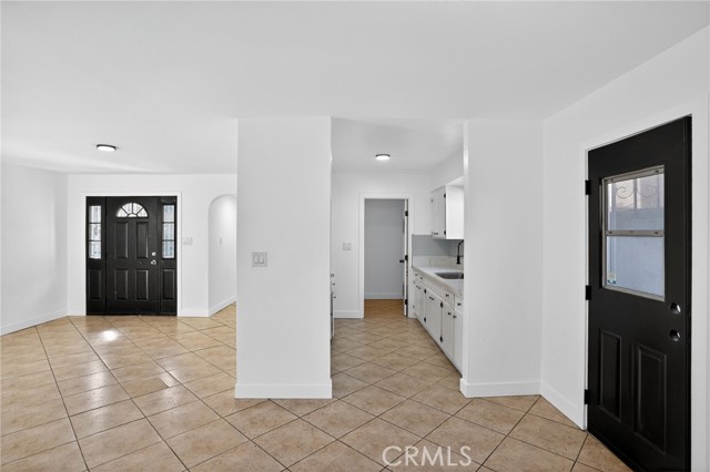 Detail Gallery Image 5 of 17 For 1555 W 59th, Los Angeles,  CA 90047 - 3 Beds | 2 Baths