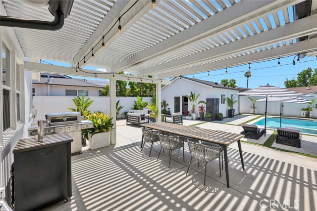 1402 E Rose Avenue, Orange CA: https://media.crmls.org/medias/621496e4-117c-46e7-914d-7ba57c23badd.jpg