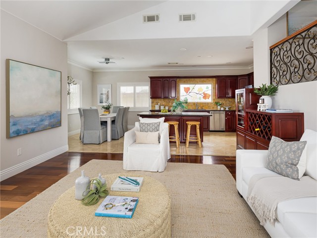 229 N Juanita Avenue, Redondo Beach CA: https://media.crmls.org/medias/6214bd5f-76c7-444d-bec9-0eb4e4d8c180.jpg