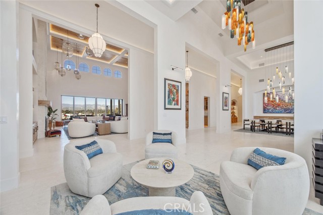 Detail Gallery Image 13 of 49 For 277 Crestview Ave, Camarillo,  CA 93010 - 5 Beds | 5/1 Baths