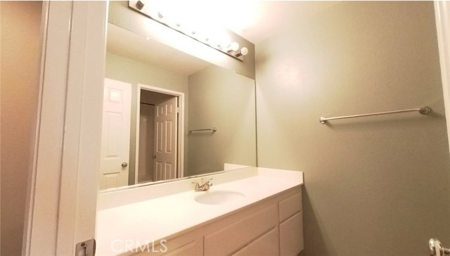 25709 Holiday Circle, Stevenson Ranch CA: https://media.crmls.org/medias/6216eaf4-ccd6-4927-8cb7-e92223f0d2de.jpg