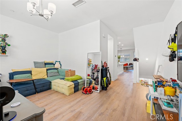 Detail Gallery Image 5 of 33 For 2827 Lily Ln, El Monte,  CA 91733 - 2 Beds | 2/1 Baths