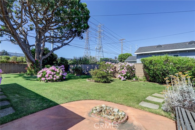 4750 W 191st Street, Torrance CA: https://media.crmls.org/medias/62186e02-579f-4b7d-a8df-c6c31f3c2245.jpg