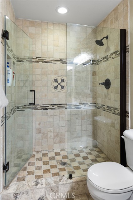 Image 19 of 69 For 5331 Ocean  106