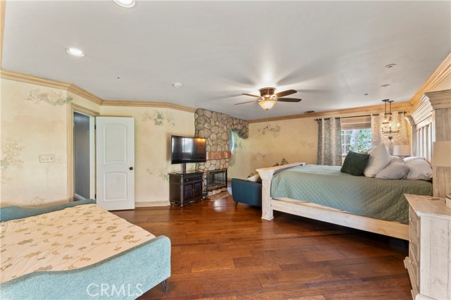 34037 Agua Dulce Canyon Road, Agua Dulce CA: https://media.crmls.org/medias/6218a1cc-f7f8-426b-a70e-e77db71a017f.jpg