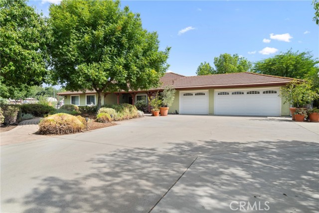 Detail Gallery Image 1 of 1 For 25941 Farmington Rd, Menifee,  CA 92584 - 3 Beds | 2 Baths