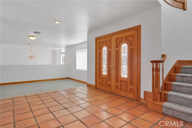 8381 White Road, Phelan CA: https://media.crmls.org/medias/621908e2-0b72-4a84-a3f6-c7c630ff19e3.jpg