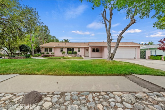 Detail Gallery Image 5 of 66 For 1327 Grove Ave, Upland,  CA 91786 - 3 Beds | 2 Baths