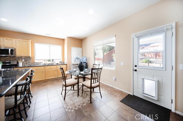 Detail Gallery Image 10 of 40 For 29063 Boulder Crest, Menifee,  CA 92584 - 5 Beds | 3 Baths