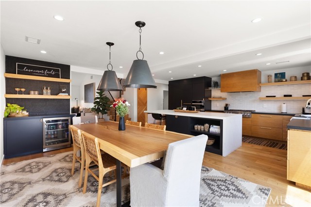 20 Whistling Isle, Irvine CA: https://media.crmls.org/medias/621ae5d2-2b3c-4e0d-8c84-290ca5d6cfca.jpg