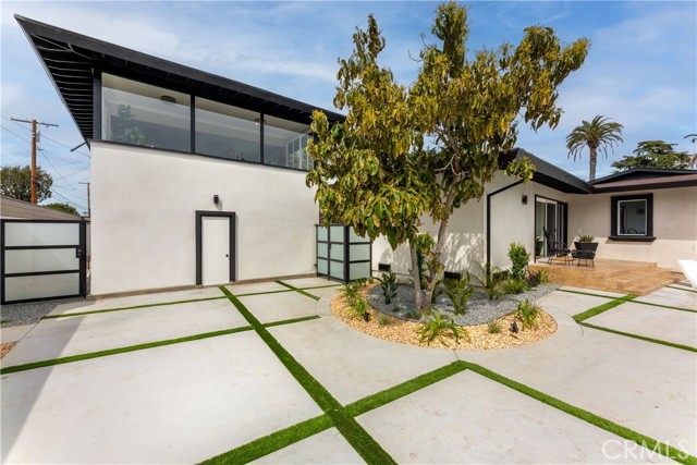 Detail Gallery Image 48 of 75 For 3841 Pacific Ave, Long Beach,  CA 90807 - 5 Beds | 5 Baths