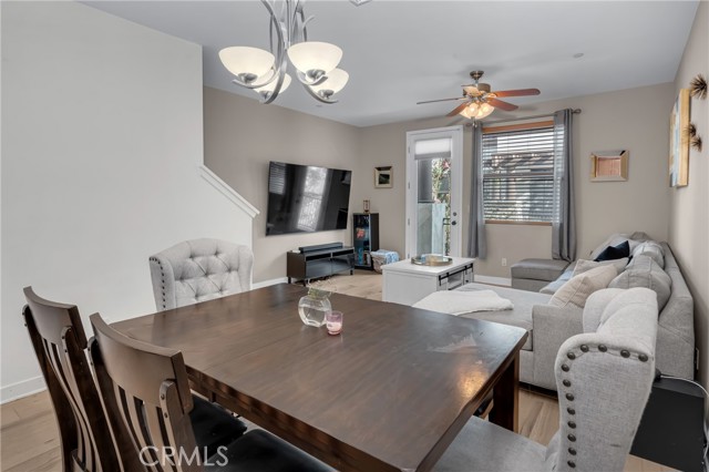 Detail Gallery Image 7 of 33 For 9311 Alondra Bld #5,  Bellflower,  CA 90706 - 3 Beds | 3 Baths