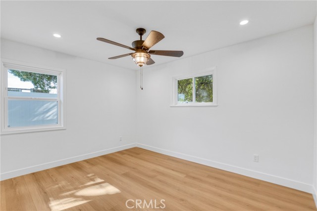 Detail Gallery Image 21 of 31 For 8666 Keokuk, Winnetka,  CA 91306 - 4 Beds | 2 Baths