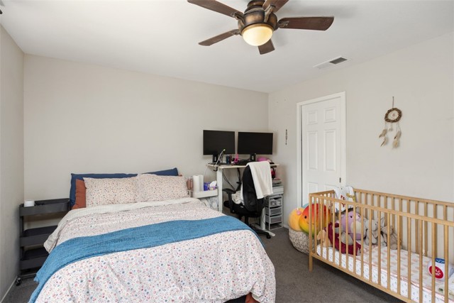 39769 Sunrose Dr, Murrieta CA: https://media.crmls.org/medias/621d8772-9be8-47a8-b1c5-0a1b0feb1c67.jpg
