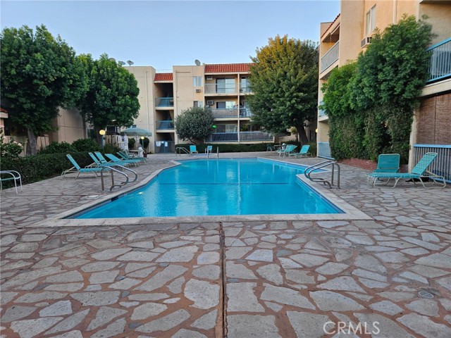 Detail Gallery Image 18 of 18 For 18307 Burbank Bld #41,  Tarzana,  CA 91356 - 2 Beds | 2 Baths