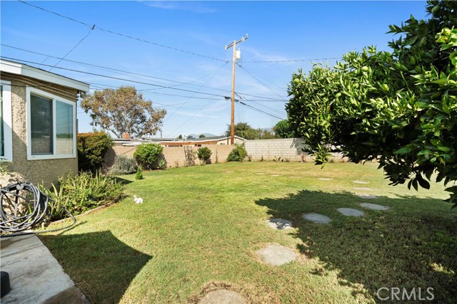 17913 E Kelby Street, Covina CA: https://media.crmls.org/medias/621e2e82-cec7-41b4-883a-a69c035da19e.jpg