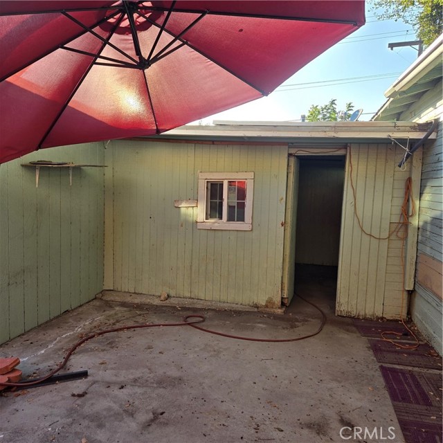 3928 La Crescenta Avenue, Glendale CA: https://media.crmls.org/medias/621e3979-be0f-41d3-83ee-49d99c3d0d8d.jpg