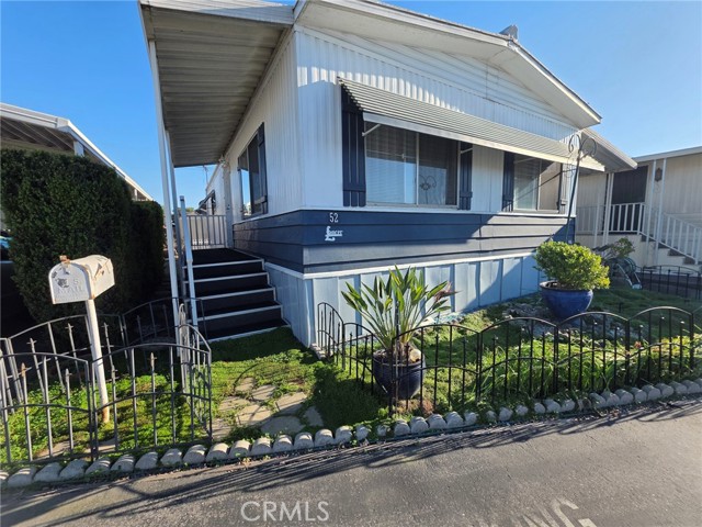 Detail Gallery Image 20 of 51 For 20806 Gridley Rd #52,  Lakewood,  CA 90715 - 2 Beds | 1 Baths