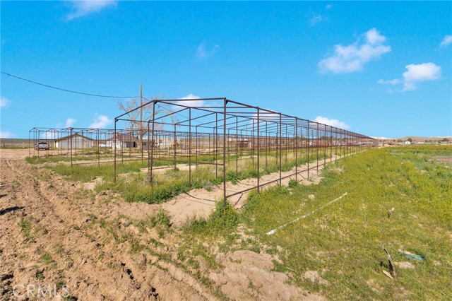 Detail Gallery Image 16 of 22 For 28571 Wild, Helendale,  CA 92342 - 2 Beds | 1 Baths