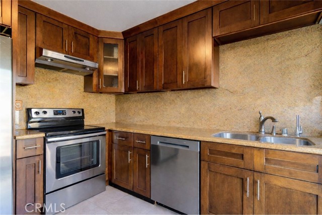 Detail Gallery Image 11 of 30 For 18237 Solano River Ct, Fountain Valley,  CA 92708 - 2 Beds | 2 Baths