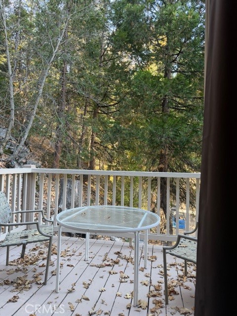 Detail Gallery Image 13 of 34 For 301 Canyon Crest, Lake Arrowhead,  CA 92352 - 3 Beds | 2 Baths