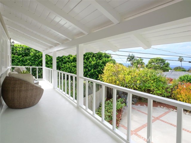 Detail Gallery Image 2 of 25 For 2525 via Amador, Palos Verdes Estates,  CA 90274 - 5 Beds | 3/1 Baths