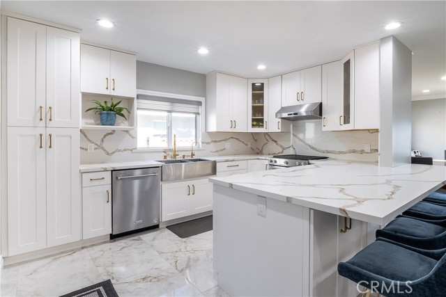 Detail Gallery Image 17 of 39 For 5339 E Greenmeadow, Long Beach,  CA 90808 - 5 Beds | 3 Baths