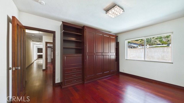Detail Gallery Image 35 of 62 For 165 Cumberland Rd, Glendale,  CA 91202 - 3 Beds | 2/1 Baths