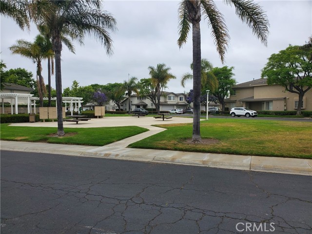 517 Orilla Walk, Oxnard CA: https://media.crmls.org/medias/621fca8b-1a9d-45bf-8a9a-0261d5bfd544.jpg