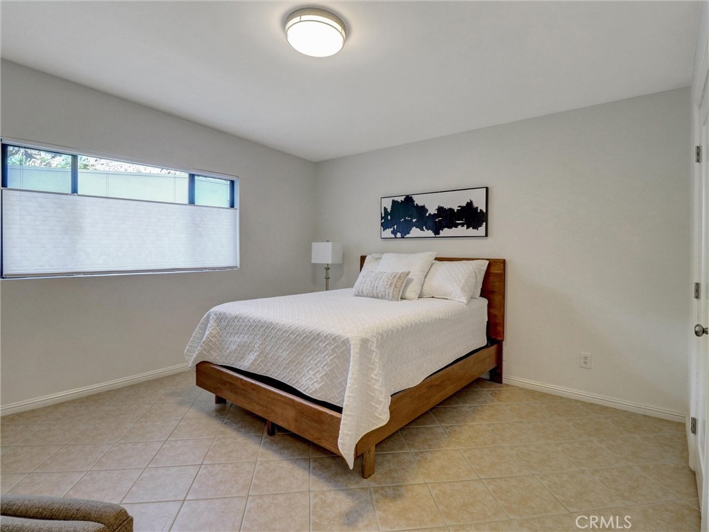 MLS #OC25248943 image #11