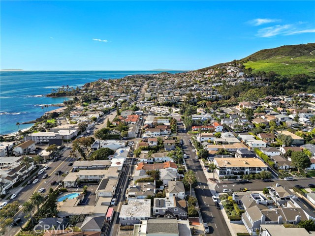 Detail Gallery Image 14 of 16 For 437 Cypress, Laguna Beach,  CA 92651 - – Beds | – Baths