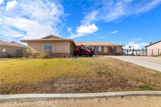 Detail Gallery Image 2 of 26 For 4040 Sierra Ave, Norco,  CA 92860 - 3 Beds | 2 Baths