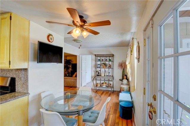 Detail Gallery Image 23 of 59 For 7115 Park Manor Ave, North Hollywood,  CA 91605 - 4 Beds | 2 Baths