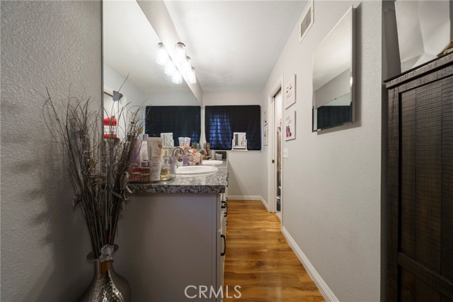 Detail Gallery Image 18 of 48 For 14215 Canterbury Dr, Victorville,  CA 92395 - 3 Beds | 2 Baths