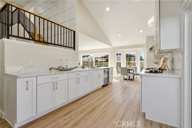 Detail Gallery Image 7 of 29 For 9602 Ives, Bellflower,  CA 90706 - 4 Beds | 3 Baths