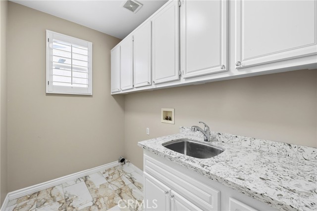 6528 University Way, Buena Park CA: https://media.crmls.org/medias/6221ea67-7547-48af-a362-321d2a9dca4a.jpg