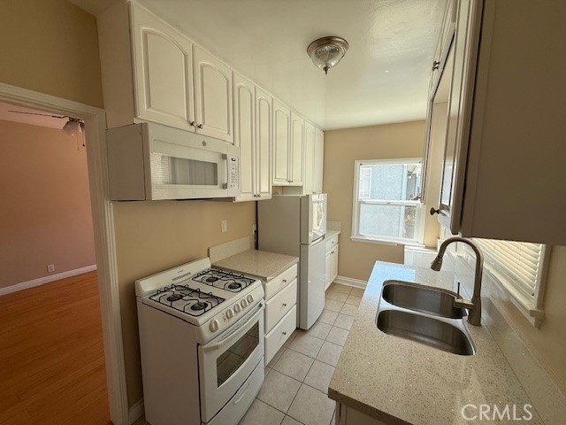 Detail Gallery Image 7 of 16 For 1008 N Glenoaks Bld, Burbank,  CA 91504 - 0 Beds | 1 Baths