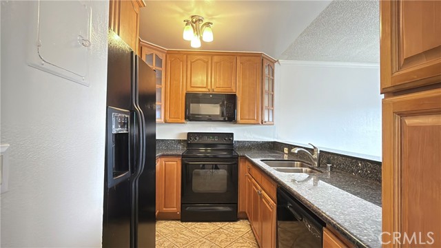 Detail Gallery Image 14 of 36 For 20930 Parthenia St #216,  Canoga Park,  CA 91304 - 1 Beds | 1 Baths