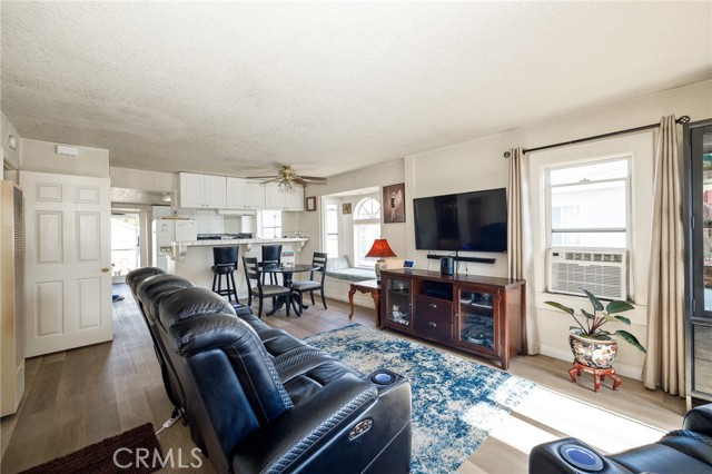 18218 Mansel Avenue, Redondo Beach, California 90278, 2 Bedrooms Bedrooms, ,2 BathroomsBathrooms,Residential,Sold,Mansel,SB22129835