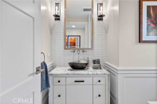 Detail Gallery Image 47 of 52 For 441 28th St, Manhattan Beach,  CA 90266 - 4 Beds | 4/1 Baths