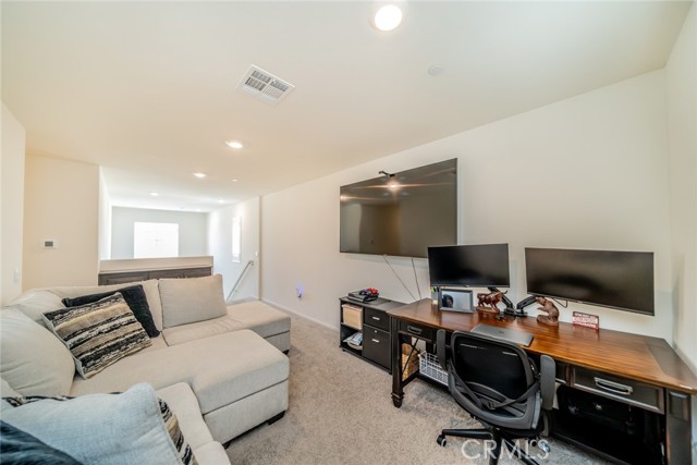 Detail Gallery Image 21 of 31 For 8346 Woodrose St, Jurupa Valley,  CA 92509 - 3 Beds | 2/1 Baths