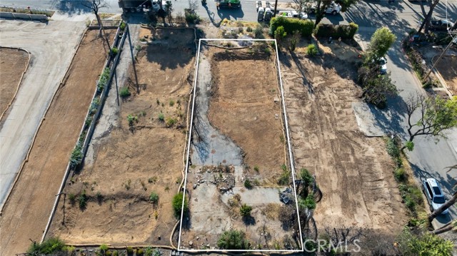 2441 El Molino Avenue, Altadena CA: https://media.crmls.org/medias/6223ad7f-eff1-4c59-8d0a-72a64d6dfd1d.jpg